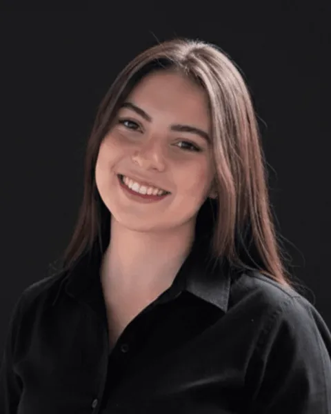 Danielle, equipe seguros da MEMK